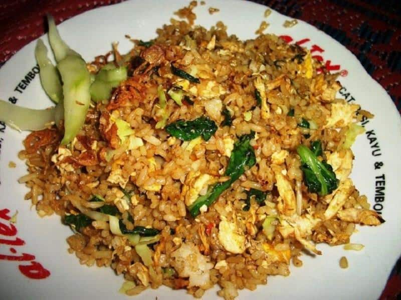 Nasi Goreng Arang, 1. Sate Bekicot, 2. Tahu Takwa, 3. Soto Kediri, 4. Nasi Goreng Arang, 5. Sate Emprit, 6. Pecel Tumpang, 7. Gethuk Pisang, 8. Stik Tahu, 9. Es Buto Ijo, 10. Kerupuk Upil