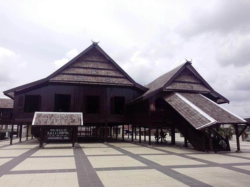 Balla Lompoa, 1. Ford Rotterdam, 2. Balla Lompoa, 3. Masjid Katangka, 4. Kompleks Makam Katangka, 5. Masjid Jami ‘Nurul Mu’minin, 6. Masjid Jongaya (Babul Firdaus), 7. Makam Syekh Yusuf Tajul Khalwati, 8. Batu Pallantikang, 9. Benteng Somba Opu, 10. Benteng Tallo