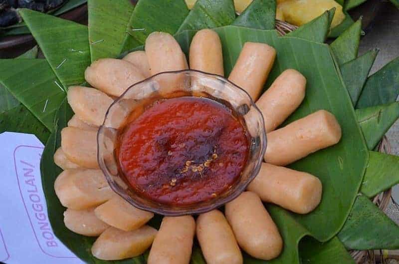 Bonggolan, 1. Kue Jubung, 3. Bandeng Asap, 4. Otak-Otak Bandeng, 5. Kue Pudak, 6. Petis, 7. Keripik Bayam, 8. Bonggolan, 9. Kerupuk Ikan, 10. Pernak-Pernik Asli Gresik