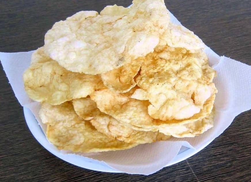 Emping Menes, 1. Bolu Tape Benteng, 2. Emping Menes, 3. Dodol Ny. Lauw, 4. Kue Gipang, 5. Dodol Cilenggang, 6. Kacang Cisoka, 7. Bontot, 8. Kecap Benteng Cap SH, 9. Sate Bandeng, 10. Kue Keranjang Goreng Tepung