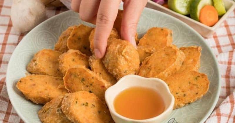 Hekeng, 1. Keripik Kelakai, 3. Wadai Apam, 4. Tahu Bakso Ijo, 5. Hintalu Karuang, 6. Kenta, 7. Wadai Baceper, 8. Keripik Ikan Saluang, 9. Lemang, 10. Hekeng