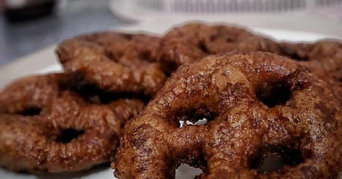 Jajak Cincin, 1. Keminting, 2. Amplang, 3. Gula Gait, 4. Bolu Gulung Durian Panglima, 5. Lempok Durian, 6. Iwak Rabuk, 7. Abon kepiting, 8. Kacang Bawang Cap Jempol, 9. Jajak Cincin, 10. Kue Ilat Sapi