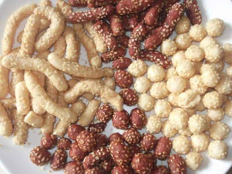 Keciput Wijen, 1. Onde-Onde, 2. Kerupuk Rambak, 3. Kerupuk Memble, 4. Kerupuk Upil, 5. Sinom, 6. Keciput Wijen, 7. Botok Tempe, 8. Kerajinan Bambu, 9. Sepatu Kulit, 10. Kerajinan Pahat Batu