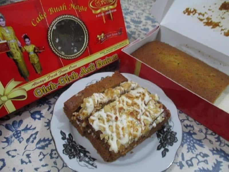 Kek Buah Naga, 1. Kue Batang Buruk, 2. Bingka Bakar, 3. Kue Tepung Gomak, 4. Luti Gendang, 5. Bilis Molen, 6. Layers Cake, 7. Kek Pisang Vila, 8. Kek Durian, 9. Kek Buah Naga, 10. Brownies Lava
