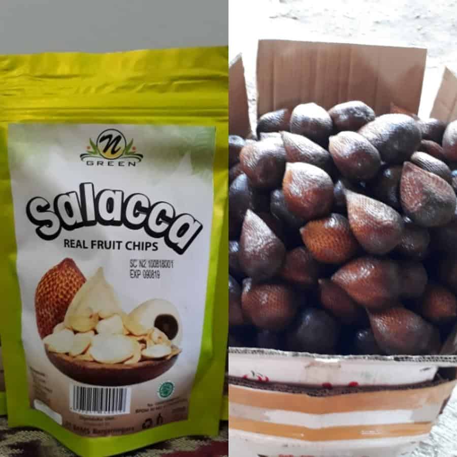 Kerupuk Salak, 2. Keripik Kentang, 3. Kopi Biji Salak, 4. Kerupuk Salak, 5. Sirup Salak, 6. Jenang Salak, 7. Carica, 9. Purwaceng, 10. Poci