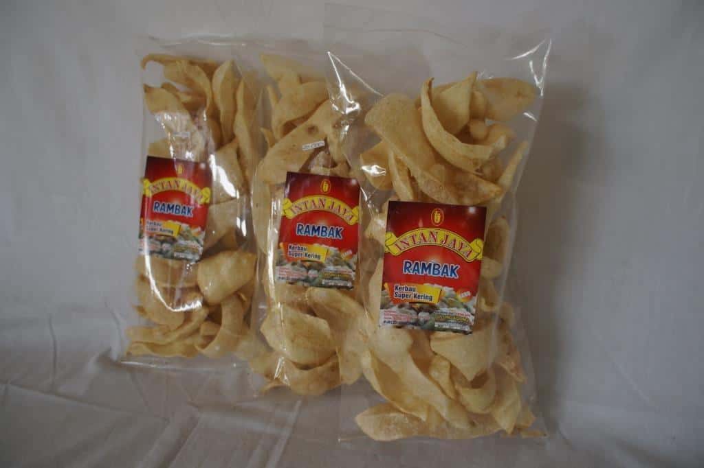 Kerupuk Rambak, 1. Enting-Enting kacang, 2. Jenang Syabun, 3. Ledre Pisang, 4. Kerupuk Rambak, 5. Kue Sagon, 6. Kopi Ijo, 7. Brondong Ketan, 8. Kerupuk Kletek, 9. Gethuk Pisang, 10. Manco