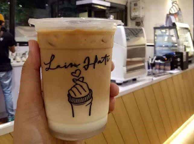 Kopi Lain Hati, 1. Kopi Janji Jiwa, 2. Kopi Kulo, 4. Kopi Yor, 5. Kopi Kenangan, 6. Kopi Lain Hati, 7. Segede Gaban, 8. Bhumi Coffee, 9. Sagaleh, 10. Foresthree Coffee