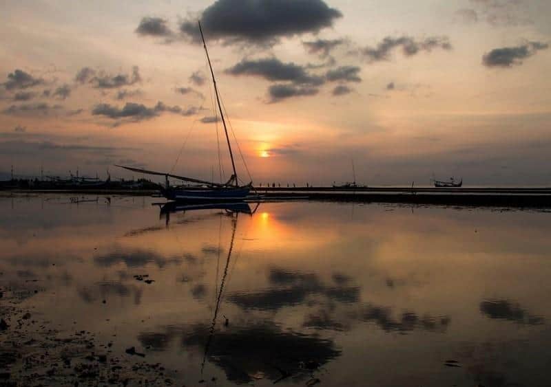 Pantai Bletok, 1. Pantai Balanan, 2. Pantai Pasir Putih, 3. Pantai Tampora, 4. Pantai Bilik, 5. Pantai Bama, 6. Pantai Lempuyang, 7. Pantai Tangsi, 8. Pantai Pathek, 9. Pantai Banongan, 10. Pantai Bletok