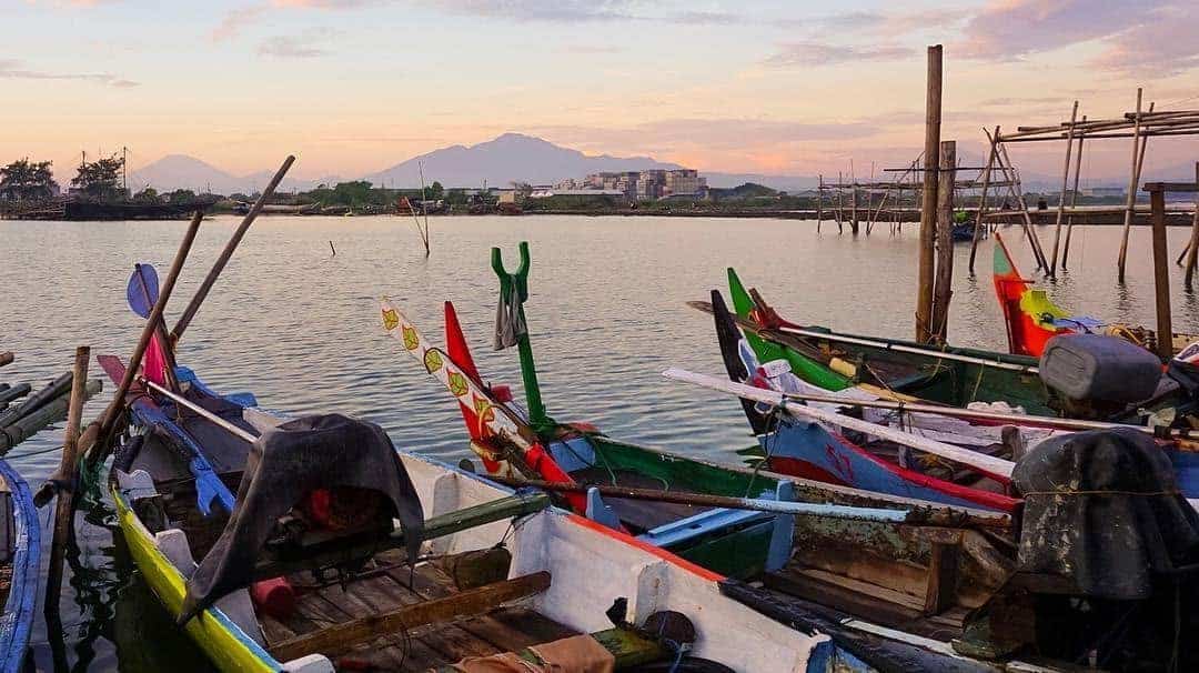 Pantai Cipta, 1. Pantai Marina, 2. Pantai Jodo, 3. Pantai Ngebum, 4. Pantai Baruna, 5. Pantai Empu Rancak, 6. Pantai Morosari Sayung, 7. Pantai Cahaya Kendal, 8. Pantai Tirang, 9. Pantai Maron, 10. Pantai Cipta