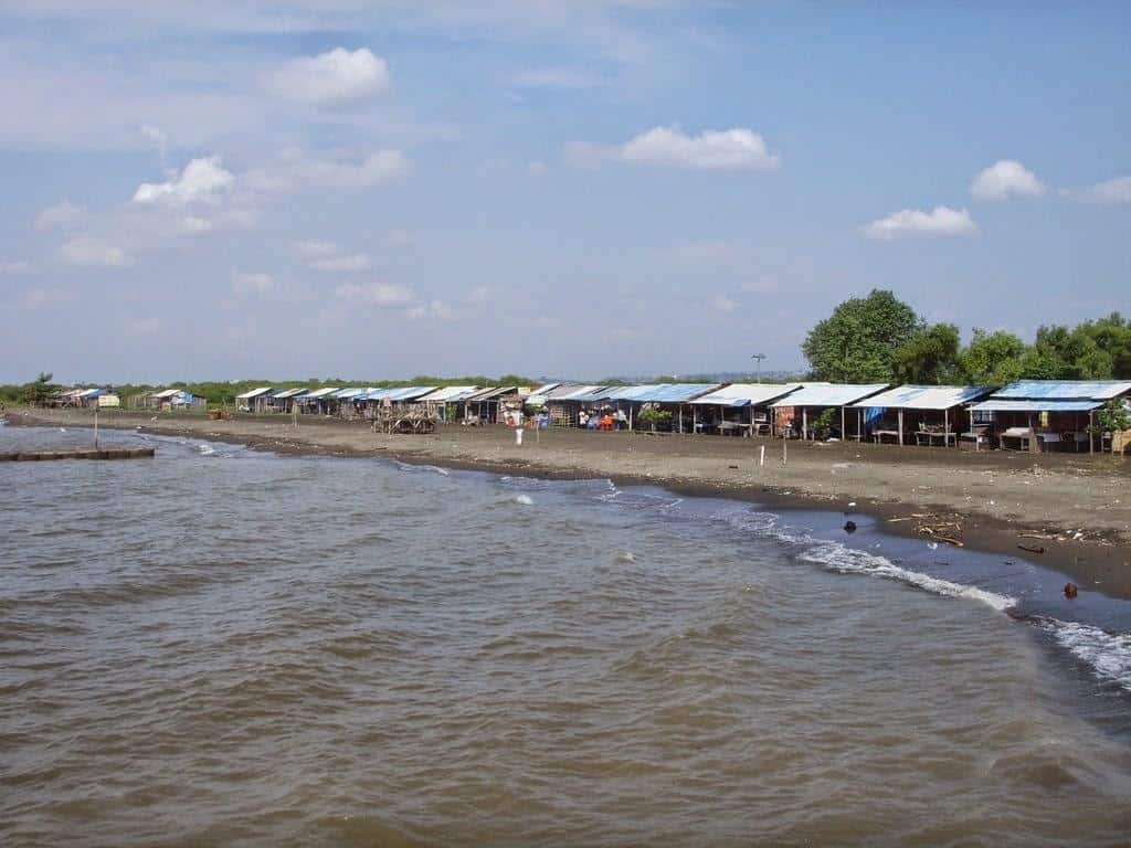 Pantai Maron, 1. Pantai Marina, 2. Pantai Jodo, 3. Pantai Ngebum, 4. Pantai Baruna, 5. Pantai Empu Rancak, 6. Pantai Morosari Sayung, 7. Pantai Cahaya Kendal, 8. Pantai Tirang, 9. Pantai Maron, 10. Pantai Cipta