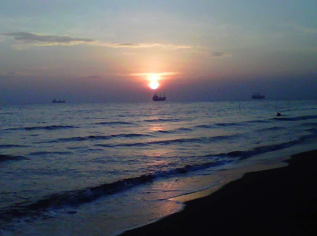 Pantai Ngebum, 1. Pantai Marina, 2. Pantai Jodo, 3. Pantai Ngebum, 4. Pantai Baruna, 5. Pantai Empu Rancak, 6. Pantai Morosari Sayung, 7. Pantai Cahaya Kendal, 8. Pantai Tirang, 9. Pantai Maron, 10. Pantai Cipta