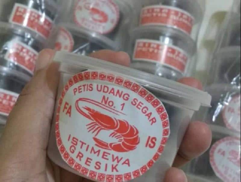 Petis, 1. Kue Jubung, 3. Bandeng Asap, 4. Otak-Otak Bandeng, 5. Kue Pudak, 6. Petis, 7. Keripik Bayam, 8. Bonggolan, 9. Kerupuk Ikan, 10. Pernak-Pernik Asli Gresik
