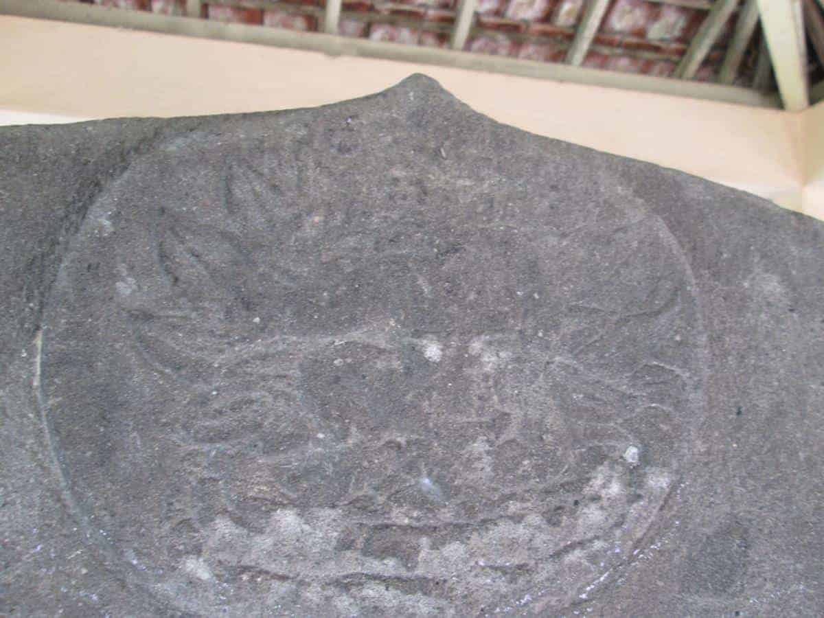 Prasasti Talan, 1. Candi Penataran, 2. Candi Tondowongso, 3. Candi Gurah, 4. Candi Mirigambar, 5. Candi Tuban, 6. Kitab Hariwangsa, 7. Prasasti Talan, 8. Prasasti Padelegan, 9. Prasasti Ngantang, 10. Prasasti Galunggung