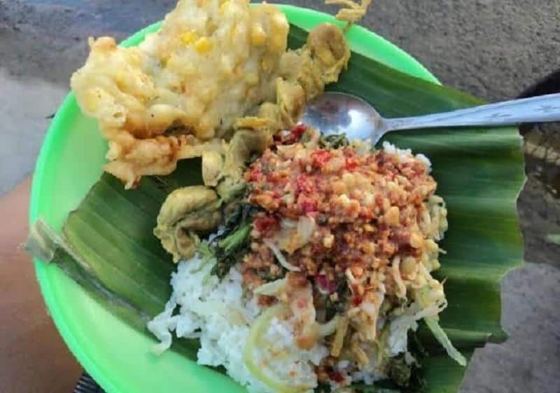 Sega Pecel Gambringan, 1. Nasi Pager Godong, 2. Bakmie Mbah Kenci, 3. Ayam Pencok, 4. Nasi Jagung, 5. Swike Purwodadi, 6. Sega Pecel Gambringan, 7. Sate Kambing Mbah To, 8. Sayur Becek, 9. Mie Tek Tek, 10. Garang Asem