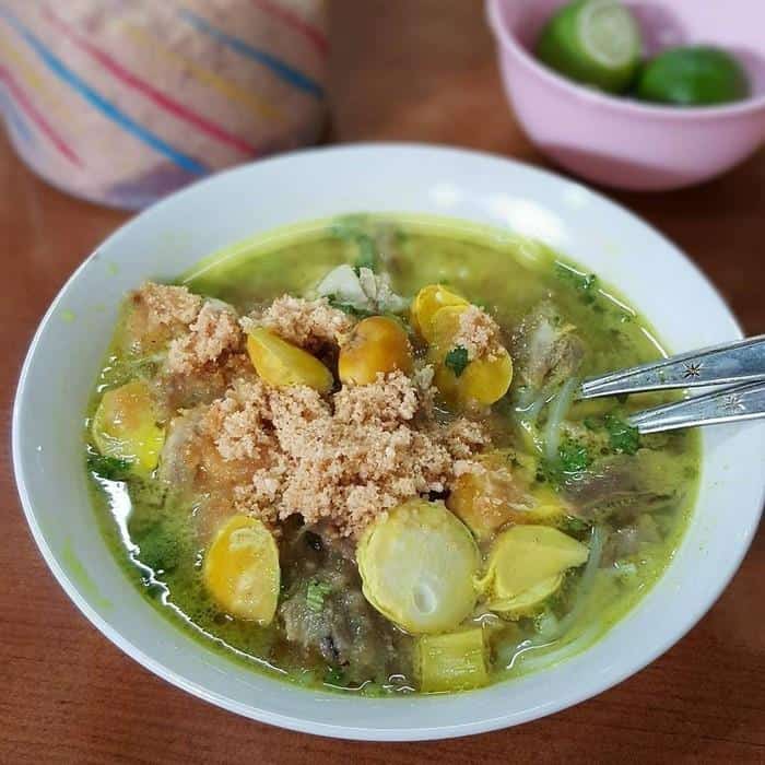 Soto Lamongan Cak Har, 1. Lontong Balap Pak Gendut, 2. Bubur Ayam Spensix, 3. Nasi Kuning Avon, 4. Pecel Bu Kus, 5. Sego Meduro Suramadu Bu Ana, 6. Depot Nasi Campur Pojok Tambak Bayan, 7. Nasi Babat Madura Gosyen, 8. Soto Lamongan Cak Har, 9. Rawon Pak Pangat, 10. Penyetan Bang Ali