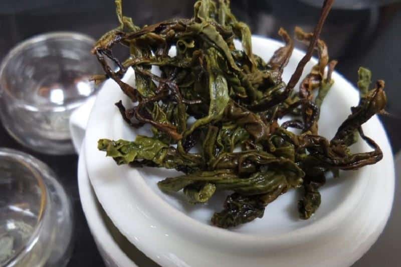 Teh, 2. Es Cingcau, 3. Es Selendang Mayang, 4. Es Goyang, 5. Es Campur Betawi, 6. Kopi Jahe, 7. Es Doger, 8. Bir Pletok, 10. Es Cendol Betawi
