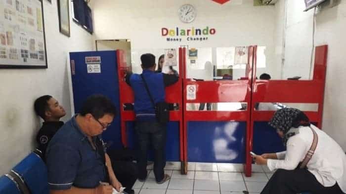 dolarindo (copy), 1. Golden Money Changer, 2. Dolarindo Money Changer, 3. Dolarasia Money Changer, 4. Smartdeal Money Changer, 5. Provaluta Mas Money Changer, 6. PT Tidjara Sakurai Money Changer, 7. Restu Valuta Mas, 8. Aria Jaya Lestari Money Changer, 9. DWIPA Mulya Money Changer, 10. Bank Nasional