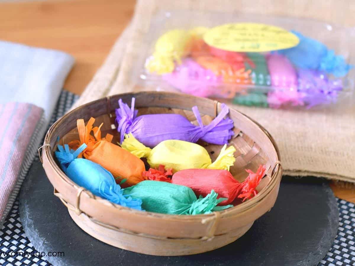Madu Mongso, 1. Jenang Mirah, 2. Thoring, 3. Bumbu Rujak Petis Welirang, 4. Madu Mongso, 5. Getuk Golan, 6. Topi Caping, 7. Topeng Reog Mini, 8. Gerabah Plancungan, 9. Kerajinan Bambu, 10. Rompi Khas Ponorogo