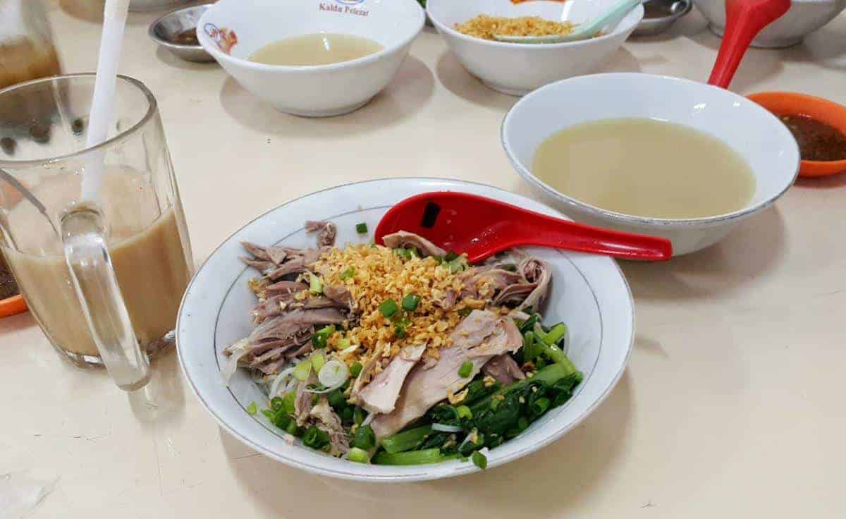 Bihun Bebek Kumango, 1. Lontong Kak Lin, 2. Nasi Gurih Tenda Biru Mona, 3. Bubur Ayam Jakarta Jl. H.M. Joni, 4. Mie Balap Bang Udin, 5. Soto Kesawan, 6. Kwetiau Kerang, 7. Rumah Makan Tabona, 8. Mie Zhou, 9. Bihun Bebek Kumango, 10. Rumah Makan Sinar Pagi