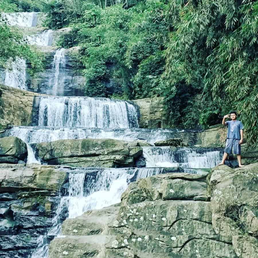 Curug Nangga, 1. Curug Ceheng, 2. Curug Bayan, 3. Curug Carang, 4. Curug Lawang, 5. Curug Kembar, 6. Curug Urang, 7. Curug Gomblang, 8. Curug Belot, 9. Curug Cipendok, 10. Curug Nangga