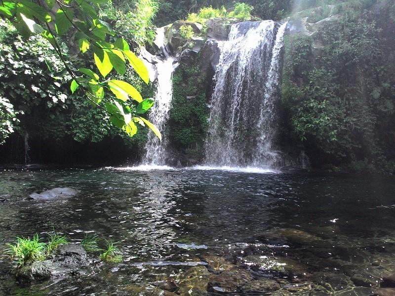 Curug Kembar, 1. Curug Ceheng, 2. Curug Bayan, 3. Curug Carang, 4. Curug Lawang, 5. Curug Kembar, 6. Curug Urang, 7. Curug Gomblang, 8. Curug Belot, 9. Curug Cipendok, 10. Curug Nangga