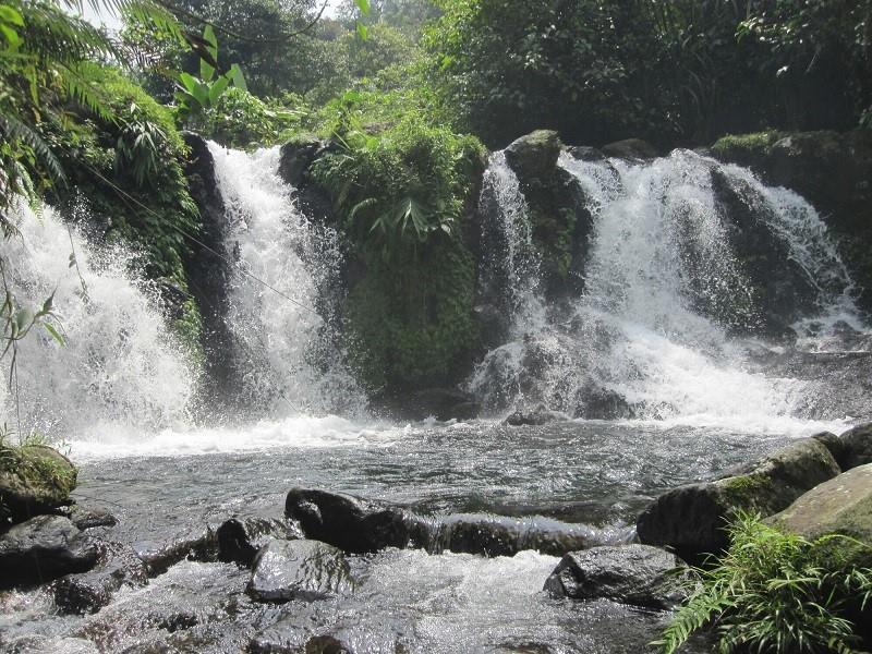 Curug Lima, 1. Pancuran Telu, 2. Curug Jenggala Kalipagu, 3. Curug Lima, 4. Telaga Sunyi, 5. Goa Sarabadak, 6. Gunung Slamet, 7. Bukit Agaran, 8. Goa Maria Kaliori, 9. Bukit Gadog, 10. Kebun Raya Baturaden