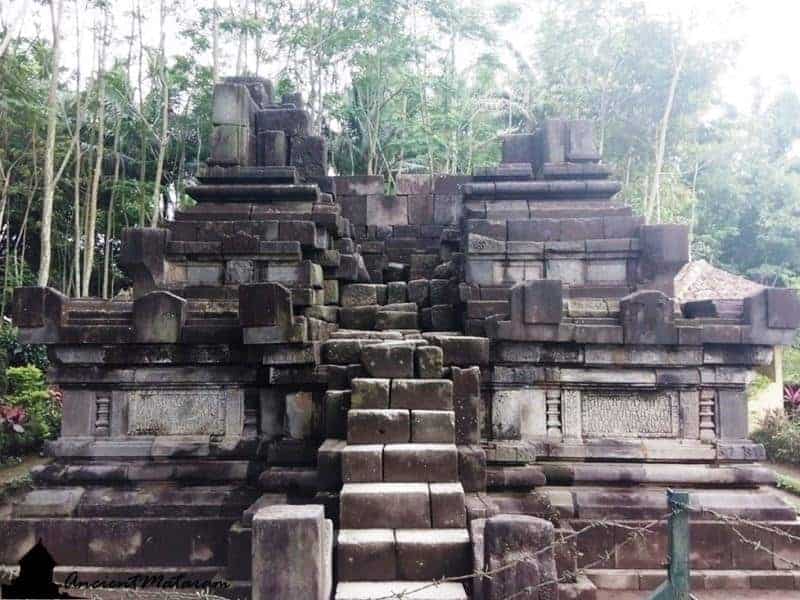 Candi Asu, 1. Candi Borobudur, 2. Candi Mendut, 3. Candi Umbul, 4. Candi Pawon, 5. Candi Pendem, 6. Candi Ngawen, 7. Candi Selogriyo, 8. Candi Lumbung, 9. Candi Asu, 10. Candi Losari