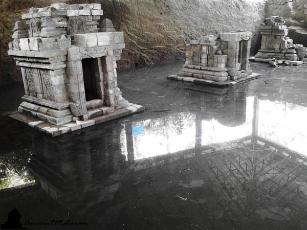 Candi Losari, 1. Candi Borobudur, 2. Candi Mendut, 3. Candi Umbul, 4. Candi Pawon, 5. Candi Pendem, 6. Candi Ngawen, 7. Candi Selogriyo, 8. Candi Lumbung, 9. Candi Asu, 10. Candi Losari