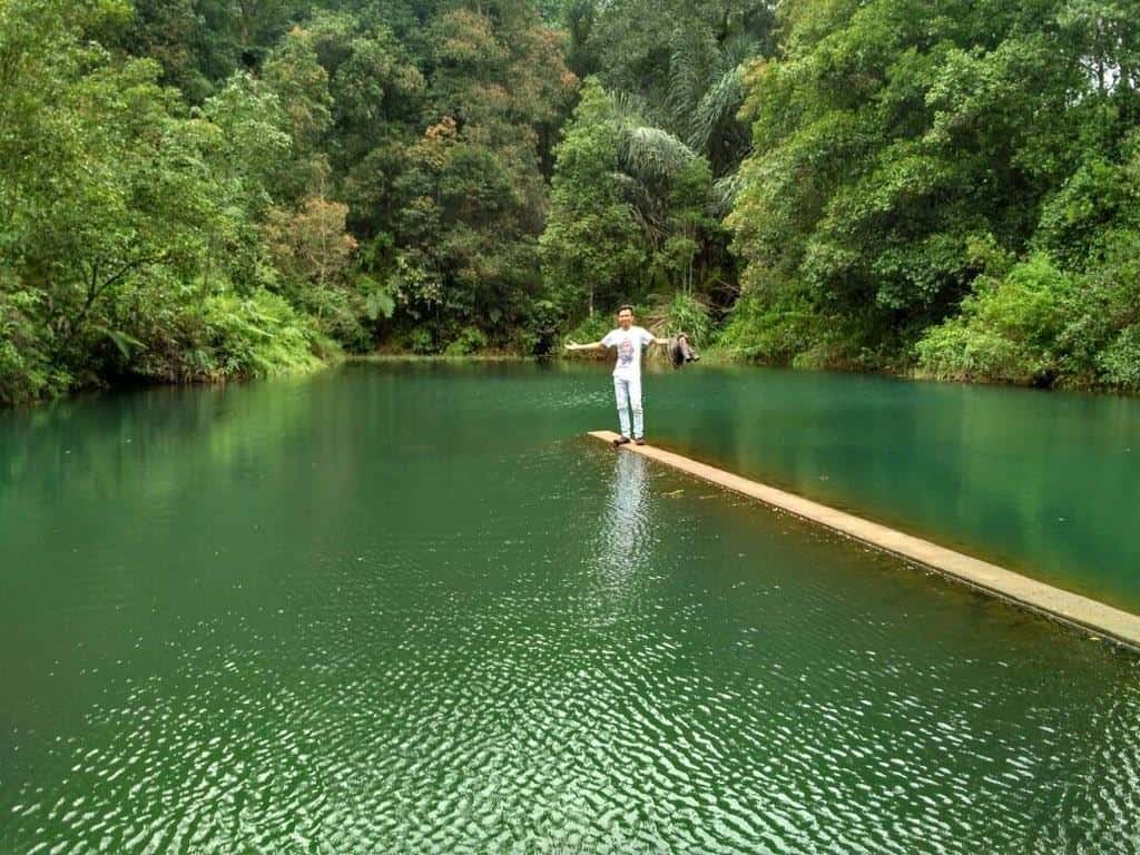 Danau Banaran, 1. Tirta Nusantara, 2. Agrowisata Ngebruk Patean, 3. Pantai Jomblom, 4. Curug Sewu, 5. Gua Kiskendo, 6. Pemandian Air Panas Nglimut, 7. Perkebunan Teh Medini, 8. Danau Banaran, 9. Curug Glawe, 10. Bukit Selo Arjuno