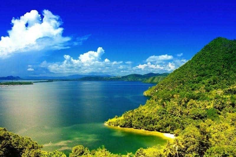 Danau Sentani, 1. Danau Habema, 2. Danau Uter, 4. Danau Paniai, 5. Danau Love / Imfote, 6. Danau Idenberg, 7. Danau Sentani, 8. Danau Larson, 9. Danau Anggi Gida dan Anggi Giji, 10. Danau Degeli Jagali