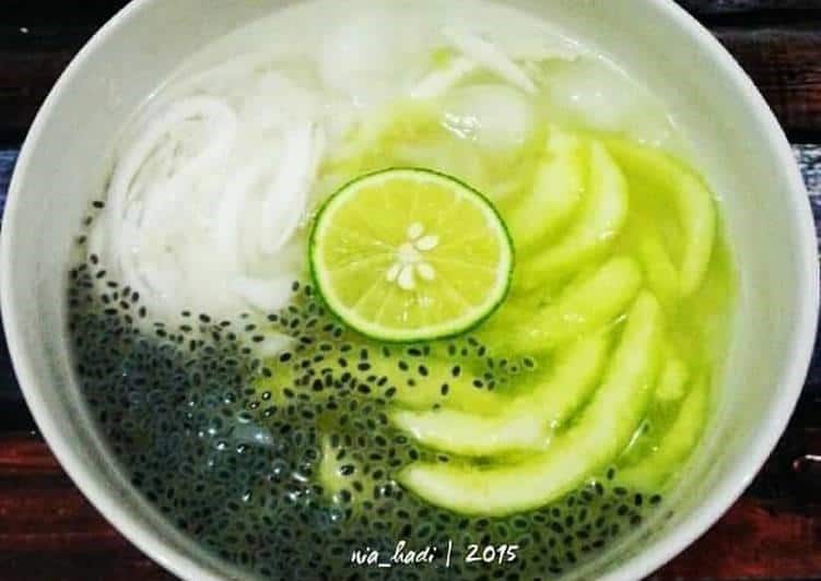 Es Kuwut, 1. Sirup Rosella Fresh, 2. Es Sekemu, 3. Es Kuwut, 4. Bir Pletok Bang Pletok