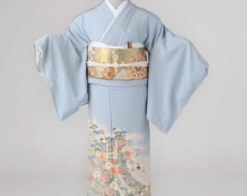 Irotamesode, 1. Kurotomesode, 3. Irotamesode, 3. Furisode, 4. Homongi, 5. Iromuji, 6. Tsukesage, 7. Komon, 8. Tsumugi, 9. Yukata, 10. Mofuku