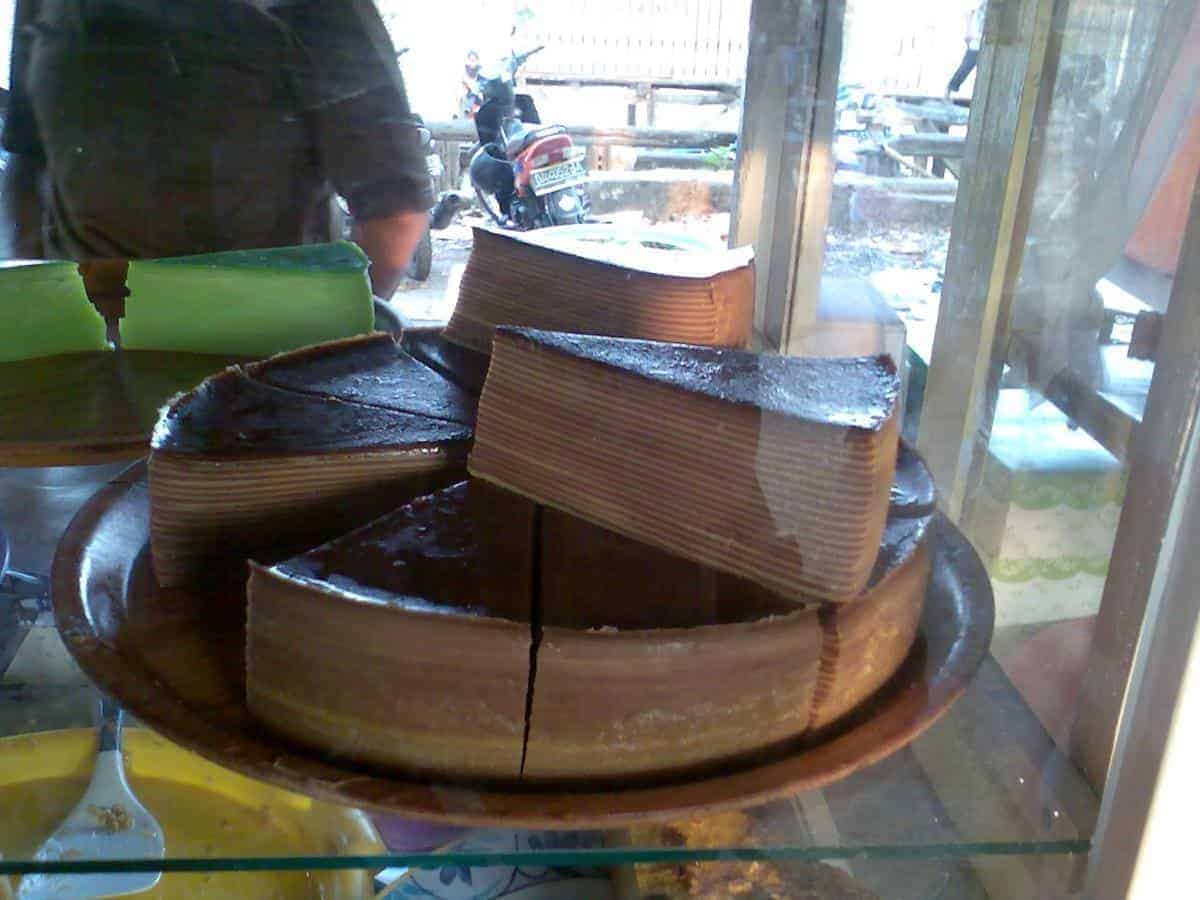 Kue Lam, 1. Apam Batil, 2. Bingka Barandam, 3. Puracit, 4. Kokoleh, 5. Lupis Banjar, 6. Kue Sarimuka, 7. Kue Kararaban, 8. Petah &amp; Tahi Lala, 9. Kue Lam, 10. Dodol Kandangan