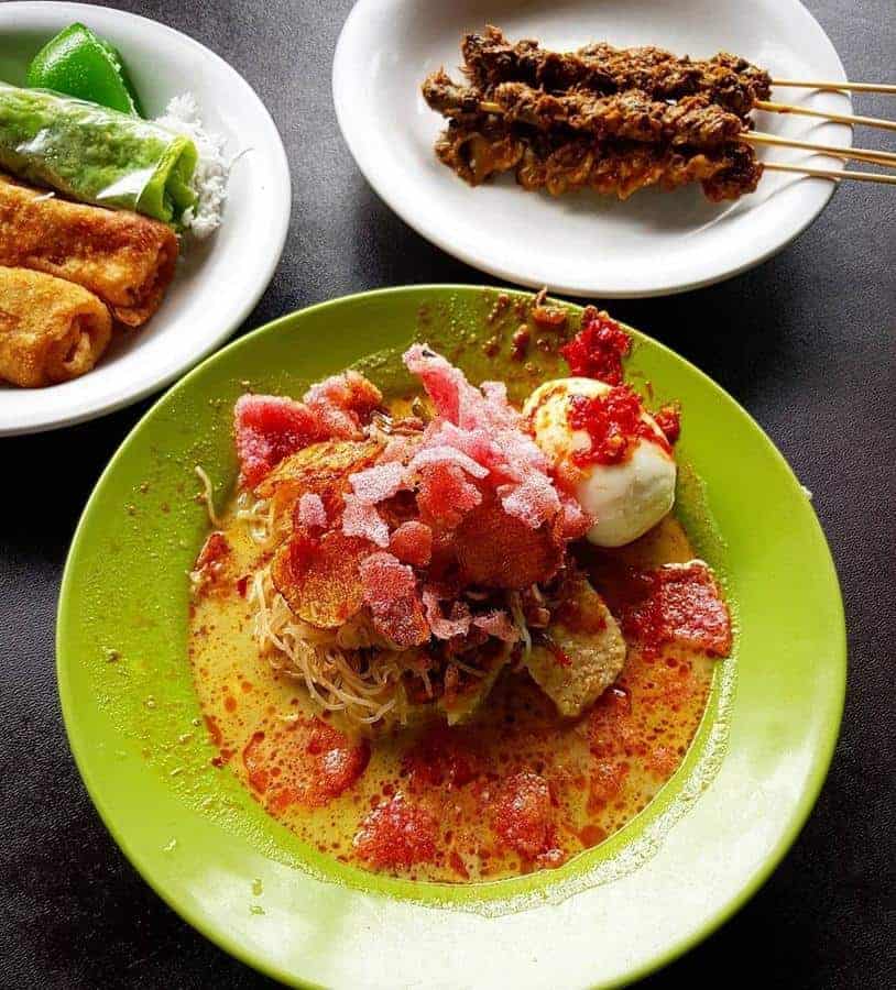Lontong Kak Lin , 1. Lontong Kak Lin, 2. Nasi Gurih Tenda Biru Mona, 3. Bubur Ayam Jakarta Jl. H.M. Joni, 4. Mie Balap Bang Udin, 5. Soto Kesawan, 6. Kwetiau Kerang, 7. Rumah Makan Tabona, 8. Mie Zhou, 9. Bihun Bebek Kumango, 10. Rumah Makan Sinar Pagi