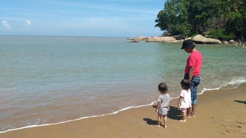 Pantai Pasir Pendek, 1. Pantai Pasir Panjang, 2. Pantai Batu Burung, 3. Pantai Kura-Kura, 5. Pantai Tanjung Bajau, 6. Pantai Pasir Pendek, 7. Sinka Island Park