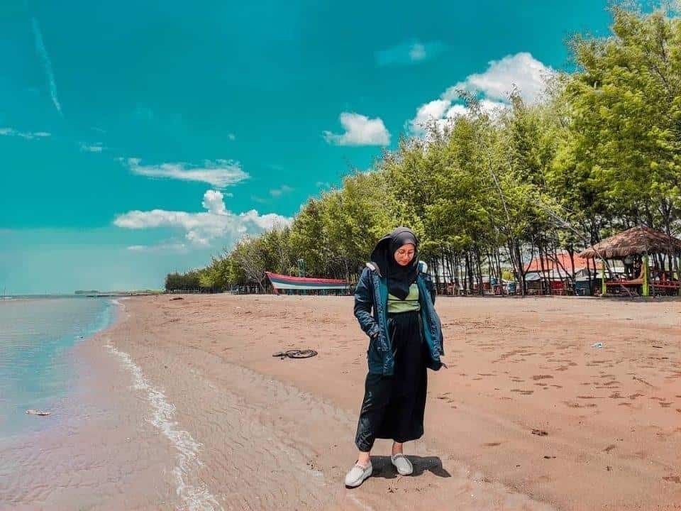 Pantai Wonokerto, 1. Pantai Pasir Kencana, 2. Pantai Sunter Depok Indah, 3. Pantai Slamaran Indah, 4. Pantai Wonokerto, 5. Pantai Asri Api-Api, 6. Wisata Bahari PPNP