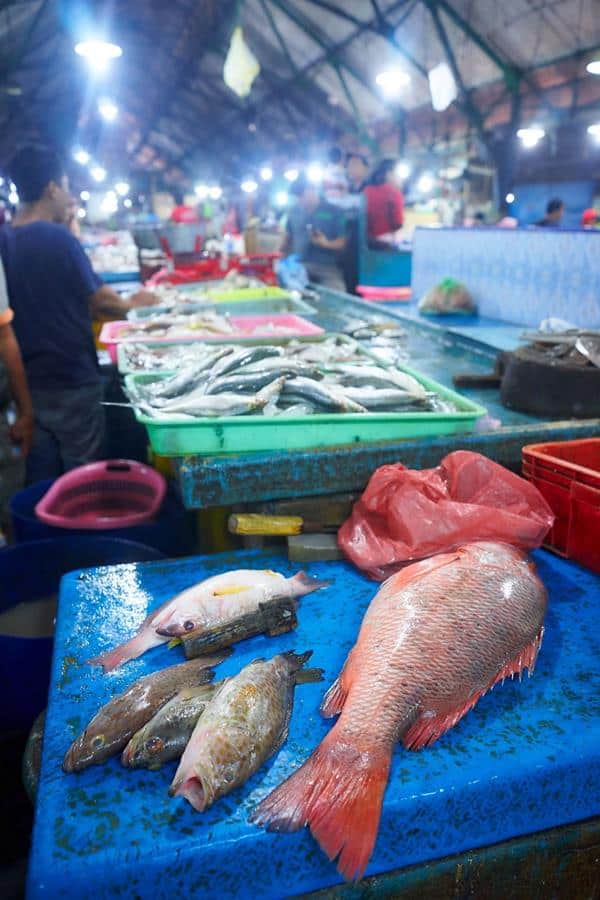 Pasar Pabean, 1. Pasar Keputran, 2. Pasar Pagi Tugu Pahlawan, 3. Pasar Pabean, 4. Pasar Bunga Bratang, 5. Pasar Genteng, 6. Pasar Ikan Gunung Sari, 7. Pasar Blauran, 8. Pasar Bekas Gembong, 9. Pasar Bunga Kayoon, 10. Pasar Ampel