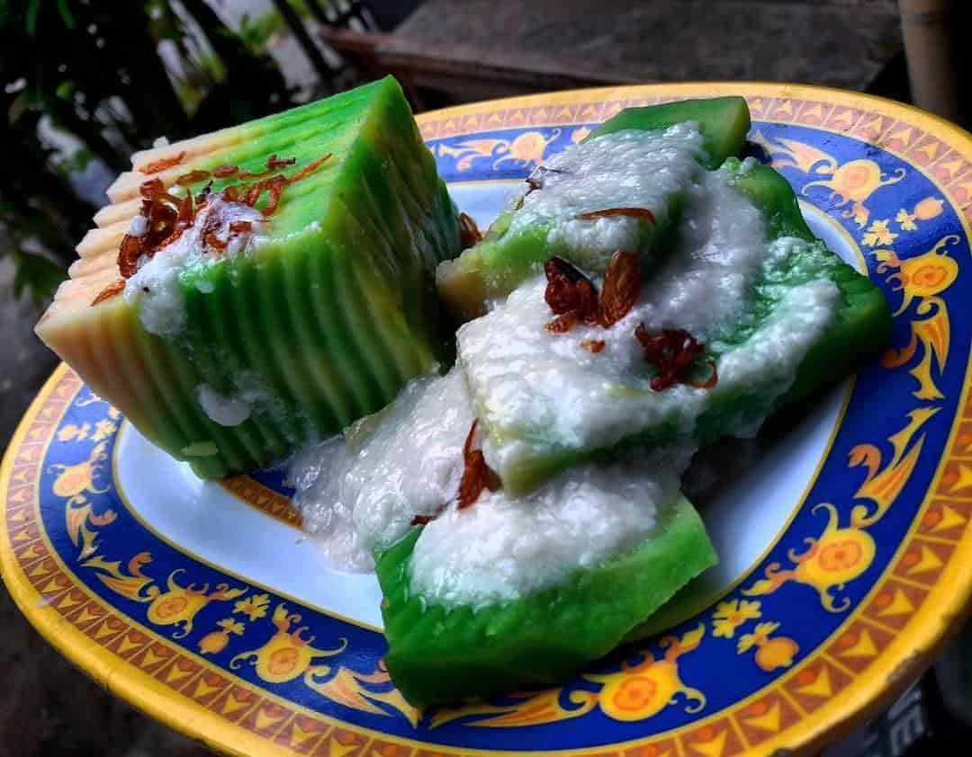 Petah &amp; Tahi Lala, 1. Apam Batil, 2. Bingka Barandam, 3. Puracit, 4. Kokoleh, 5. Lupis Banjar, 6. Kue Sarimuka, 7. Kue Kararaban, 8. Petah &amp; Tahi Lala, 9. Kue Lam, 10. Dodol Kandangan