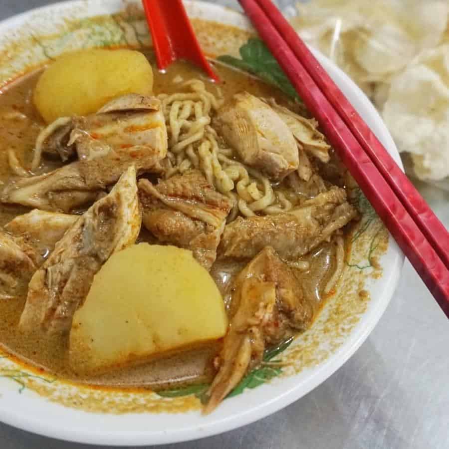Rumah Makan Tabona, 1. Lontong Kak Lin, 2. Nasi Gurih Tenda Biru Mona, 3. Bubur Ayam Jakarta Jl. H.M. Joni, 4. Mie Balap Bang Udin, 5. Soto Kesawan, 6. Kwetiau Kerang, 7. Rumah Makan Tabona, 8. Mie Zhou, 9. Bihun Bebek Kumango, 10. Rumah Makan Sinar Pagi