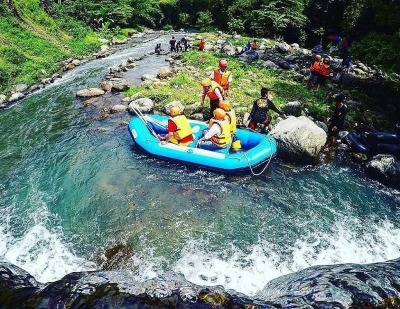 Sungai Cokro Tulung, 1. Umbul Ponggok, 2. Umbul Manten, 3. Umbul Cokro Tulung, 4. Arung Jeram Sungai Pusur, 5. Umbul Gedaren, 6. Umbul Sigedhang, 7. Umbul Kapilaler, 8. Rowo Jombor, 9. Green Canyon Socokangsi, 10. Sungai Cokro Tulung