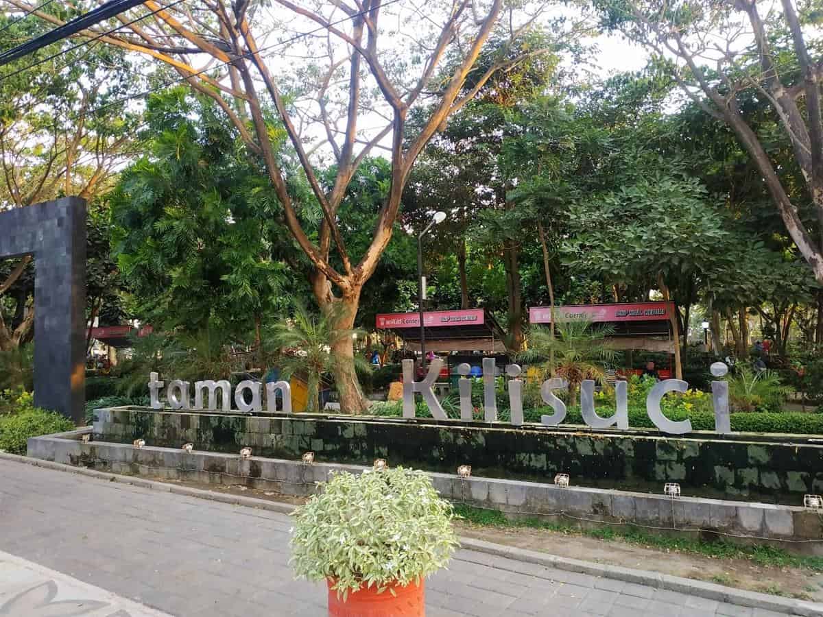 Taman Kilisuci, 1. Kampung Indian, 2. Candi Tegowangi, 3. Wisata Air Gronjong Wariti, 4. Taman Kilisuci, 5. Wisata Cagar Budaya Candi Surowono, 6. Kolam Renang Surowono, 7. Bangunan Tua Tulungrejo, 8. Simpang Lima Gumul, 9. Gunung Kelud