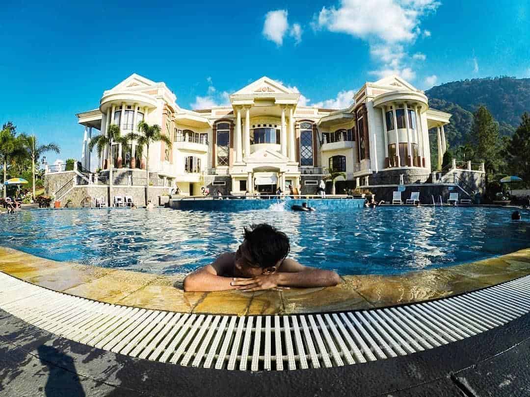 Villa Puncak Trawas, 1. Duyung Trawas Hill, 2. Air Terjun Dlundung, 3. Candi Jolotundo, 4. Fresh Green Trawas, 5. Villa Puncak Trawas, 6. PPLH Seloliman, 7. Bumi Perkemahan Dlundung, 8. Gunung Welirang, 9. Gunung Penanggungan
