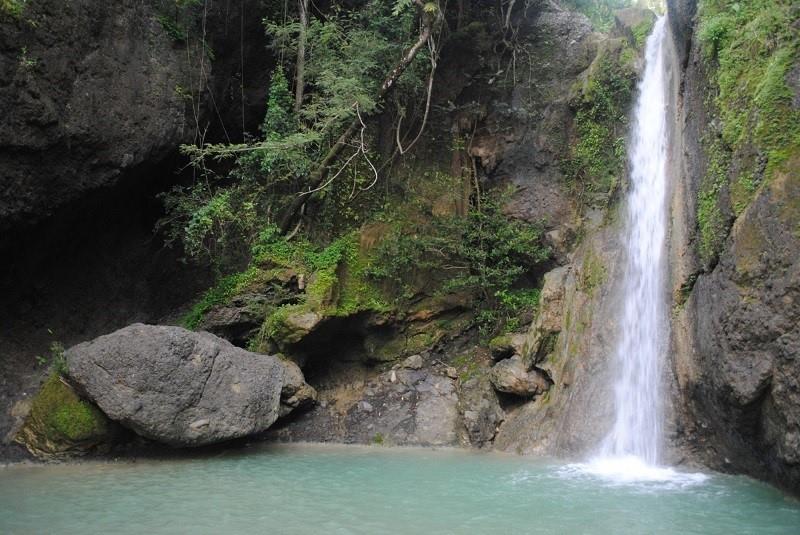 Air terjun Grenjeng, 1. Air Terjun Tirto Galuh, 2. Air terjun Grenjeng, 3. Air Terjun Sirah Kencong, 4. Air Terjun Njumeg, 5. Air Terjun Jurug Bening, 6. Air Terjun Lawean Kawisari, 7. Air Terjun Ondo Rante, 8. Air Terjun Goa Luweng, 9. Air Terjun Umbul Waru, 10. Air Terjun Coban Wilis