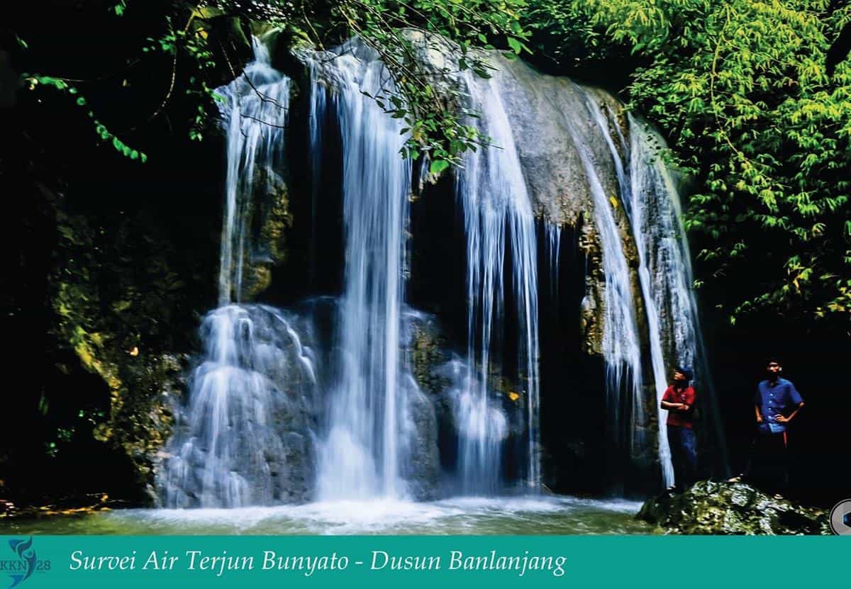 Air Terjun Bunyato, 1. Monumen Nasional Arek Lancor, 2. Masjid Agung Asy Syuhada Pamekasan, 3. Vihara Avalokitesvara, 4. Pantai Talang Siring, 5. Pantai Jumiang, 6. Goa Blaban, 7. Api Tak Kunjung Padam, 8. Air Terjun Bunyato, 9. Bukit Kampung Taron Samalem, 10. Tebing Waru Pamekasan