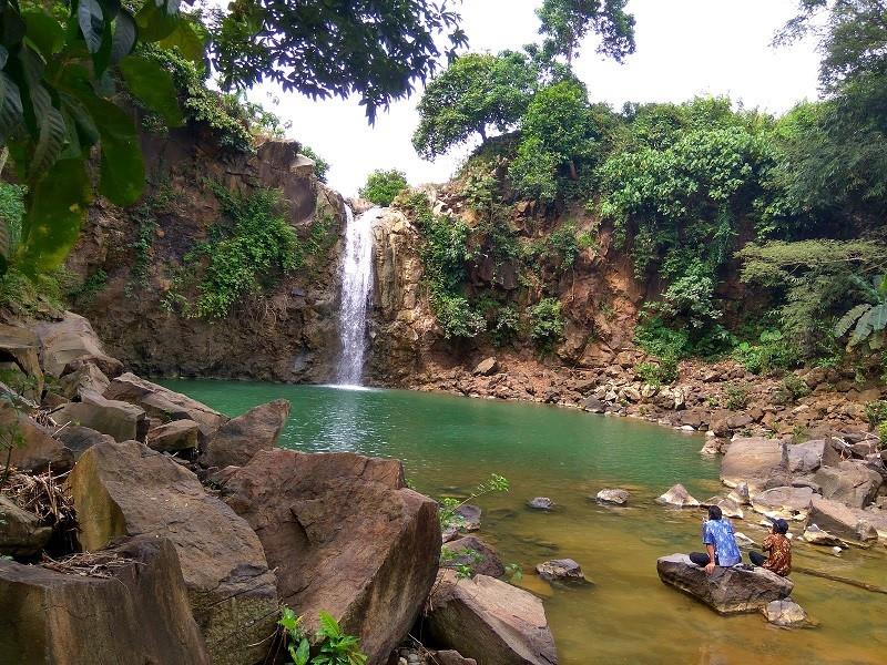 Air Terjun Njumeg, 1. Air Terjun Tirto Galuh, 2. Air terjun Grenjeng, 3. Air Terjun Sirah Kencong, 4. Air Terjun Njumeg, 5. Air Terjun Jurug Bening, 6. Air Terjun Lawean Kawisari, 7. Air Terjun Ondo Rante, 8. Air Terjun Goa Luweng, 9. Air Terjun Umbul Waru, 10. Air Terjun Coban Wilis