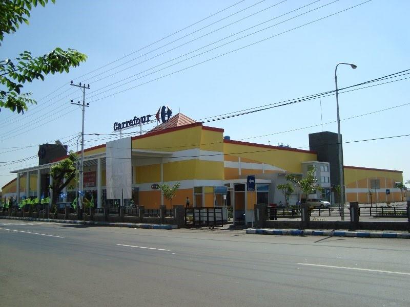 Carrefour Madiun, 1. Plaza Lawu, 2. Plaza Madiun, 3. Suncity Mall Madiun, 4. Presiden Plaza Madiun, 5. Timbul Jaya Plaza, 6. Jatimsel 3 Madiun, 7. Carrefour Madiun