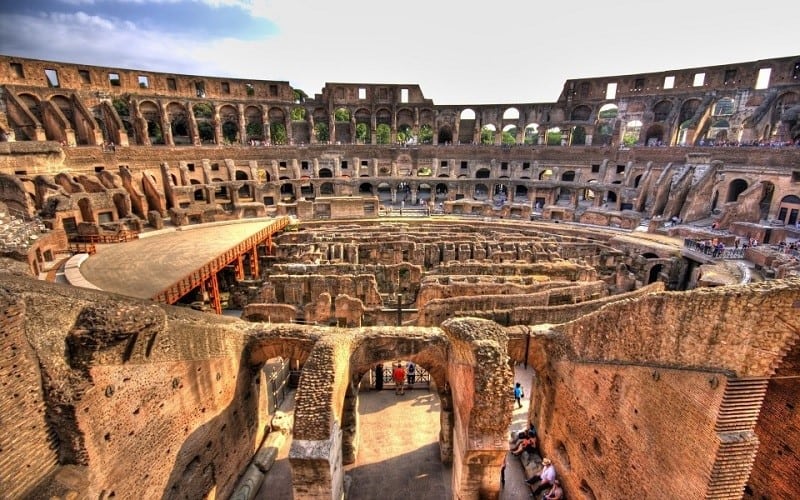 Colosseum, 1. Pantheon, 2. Forum Romanum, 3. Herculaneum, 4. Ostia Antica, 5. Pompeii, 6. Colosseum, 7. Villa Hadrian, 8. Villa Dei Quintili, 9. Bath of Caracalla, 10. Arena Di Verona