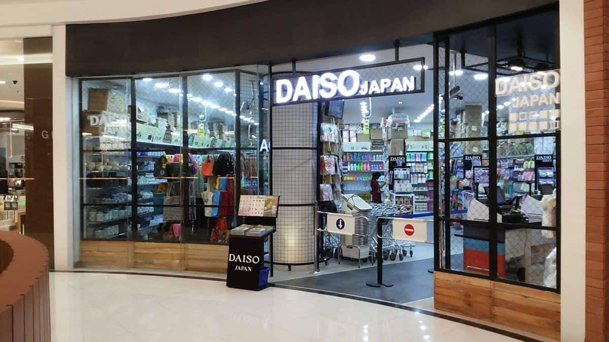 1. Papaya Fresh Gallery, 2. Lawson, 3. Family Mart, 4. COSMO Japanese Grocery Store, 5. Jakaichi Mart, 6. Daiso Japan