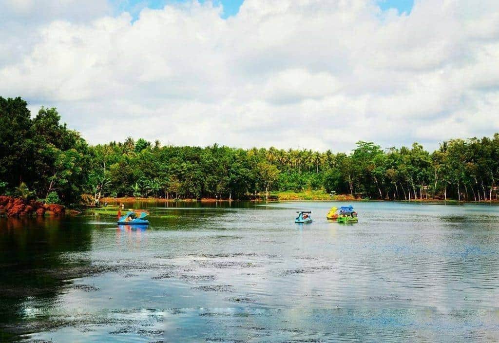Danau Kemuning, 1. Danau Way Jepara, 2. Pandan Alas Sriminosari, 3. Sumur Tujuh, 4. Danau Kemuning, 5. Pantai Kuala Kambas, 6. Camp Eru, 7. Taman Nasional Way Kambas, 8. Pantai Kerang Mas, 9. Cagar Budaya Pugung Raharjo, 10. Goa Pandan