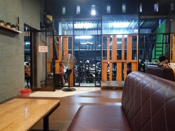 Kedai Coffee Inn, 1. Boss’A Café, 2. Café WKWK Tegal, 3. Wijikopi, 4. Café Keboen, 5. QMilk Café, 6. Kedai Coffee Inn, 7. Tradisine Ngopi Coffee Shop, 8. Honey Café & Bakery, 9. Café Yaul, 10. Maju Milk Centre Tegal
